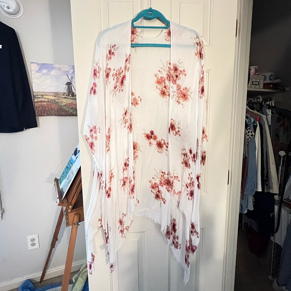 Floral flowy shawl